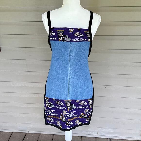Handmade NFL Ravens Apron Recycled Denim Pockets - Picture 1 of 4